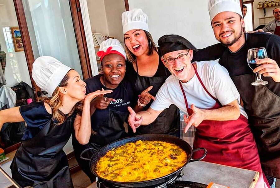 Madrid: Paella and Sangria Workshop in the City Center - Everyone gets a job at the pan