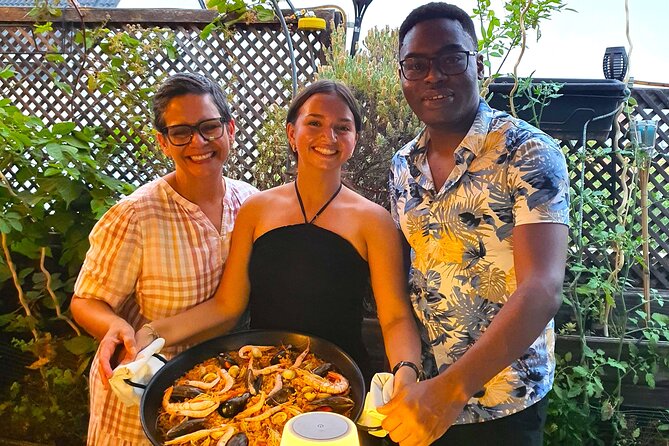 Madrid: Paella & Sangria Classes- Seafood, Chicken & Vegan option - Who Will Enjoy This Class Most