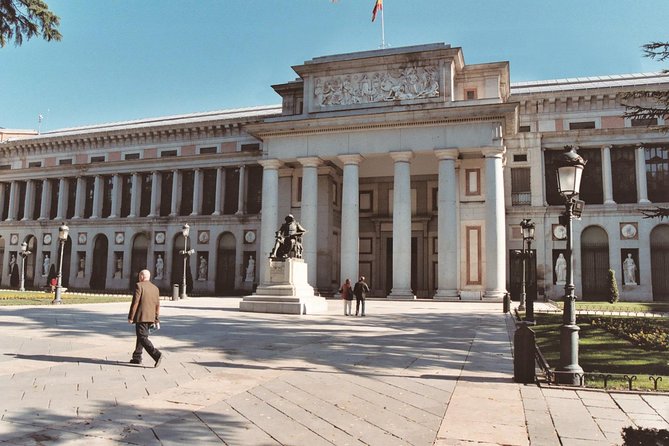 Madrid Panoramic Sightseeing Guided Tour - Gran Vía, Salamanca, and the modern city