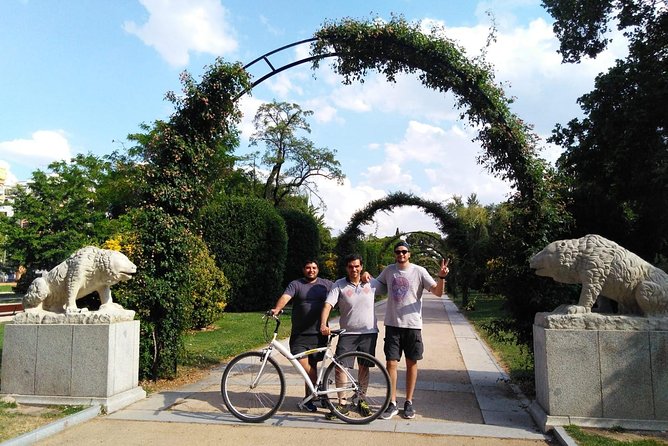 Madrid Parks Bike or e-bike Tour: Riverside & Casa de Campo - Sabatini Gardens and the final stretch