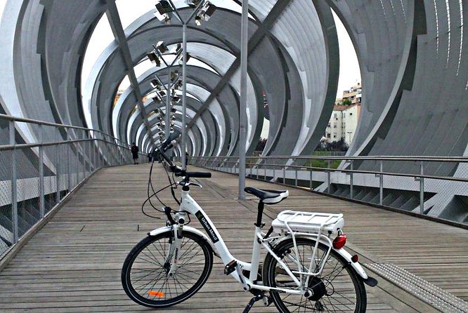 Madrid Parks Bike or e-bike Tour: Riverside & Casa de Campo - How much value do you get for $46.86?