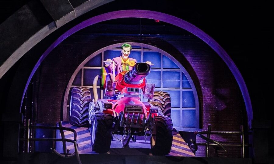 Madrid: Parque Warner Ticket and Roundtrip Transportation - Old West Territory adds a classic coaster