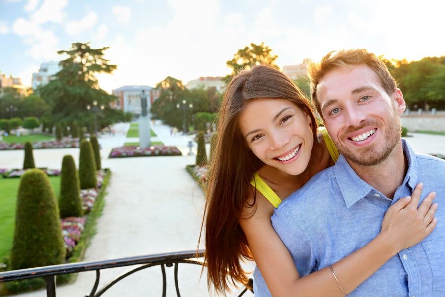 Madrid: Photography Session at El Retiro Park - From city monuments to El Retiro Park