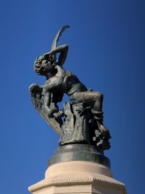 Madrid: Prado Avenue and Retiro Park Guided Walking Tour - Crystal Palace and the park’s architecture