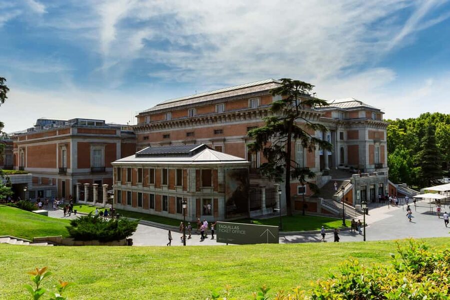 Madrid: Prado Museum Guided Tour with Entry Ticket - Sorolla’s sunlit change of pace