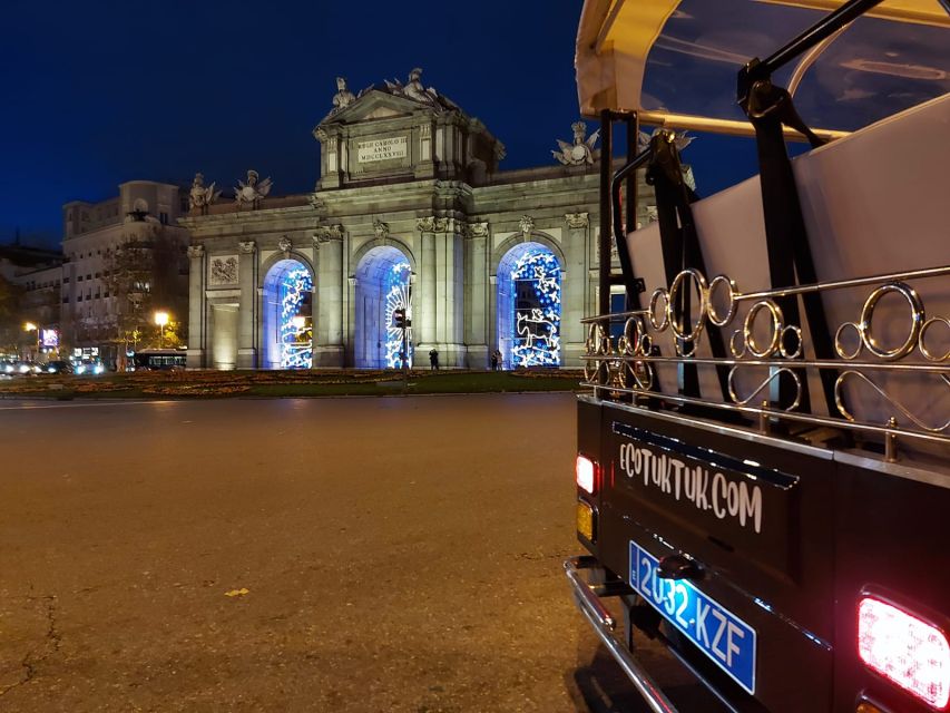 Madrid: Private Christmas Lights Tour by Eco Tuk-Tuk - Salamanca’s Designer Streets: Velázquez and Goya