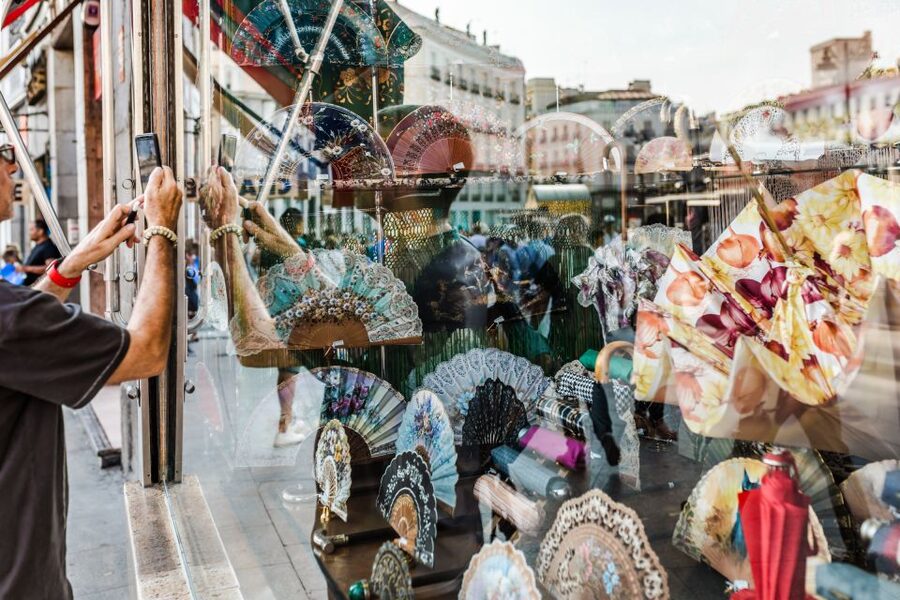 Madrid: Private Custom Experience with a Local, Icons & Gems - Seeing Madrid’s icons without losing your own interests