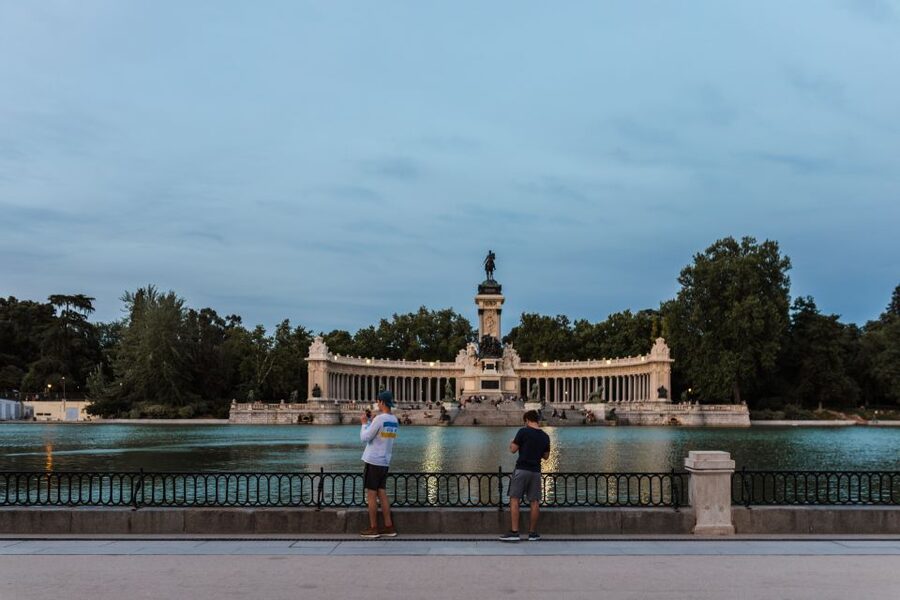 Madrid: Private Custom Experience with a Local, Icons & Gems - Choosing the right duration for your plans