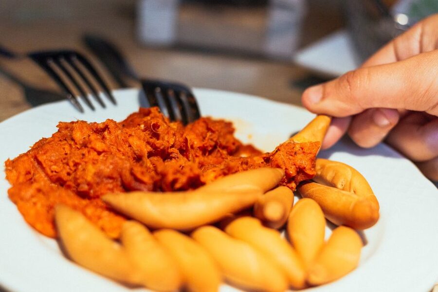 Madrid: Private Food Tour – 10 Tastings with Locals - Mobility and meeting details