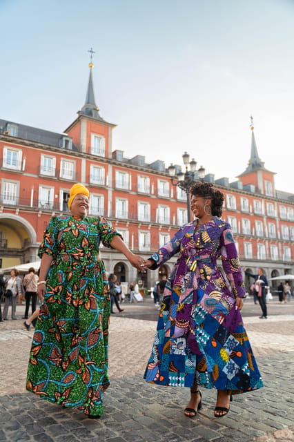 Madrid: Private Photo Tour with a Professional Photographer - A one-hour portrait walk through central Madrid