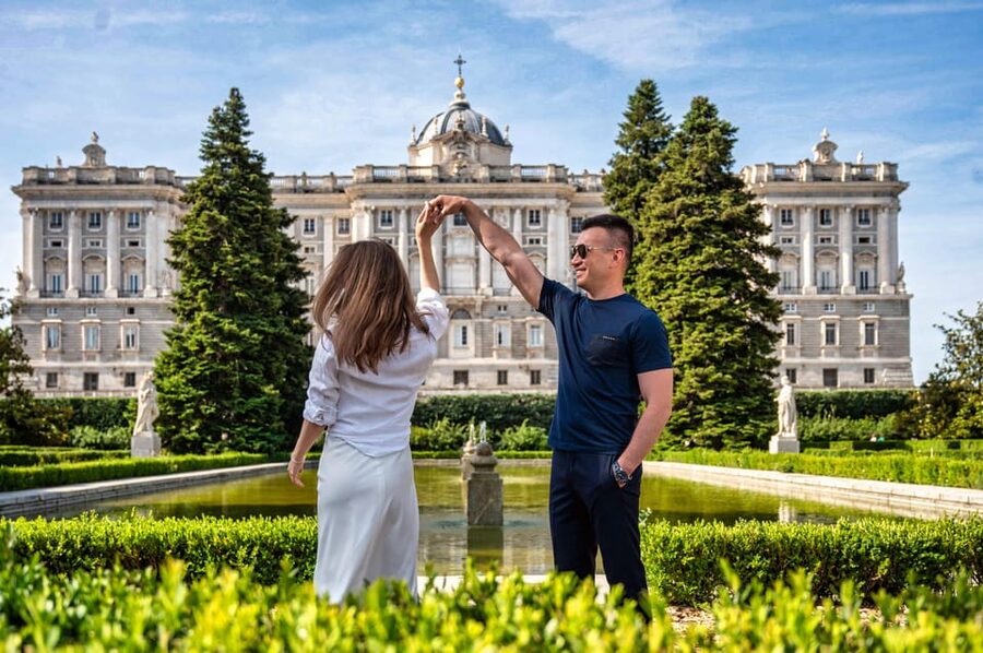Madrid: Private Photoshoot with a Professional Photographer - Who will get the most from this session