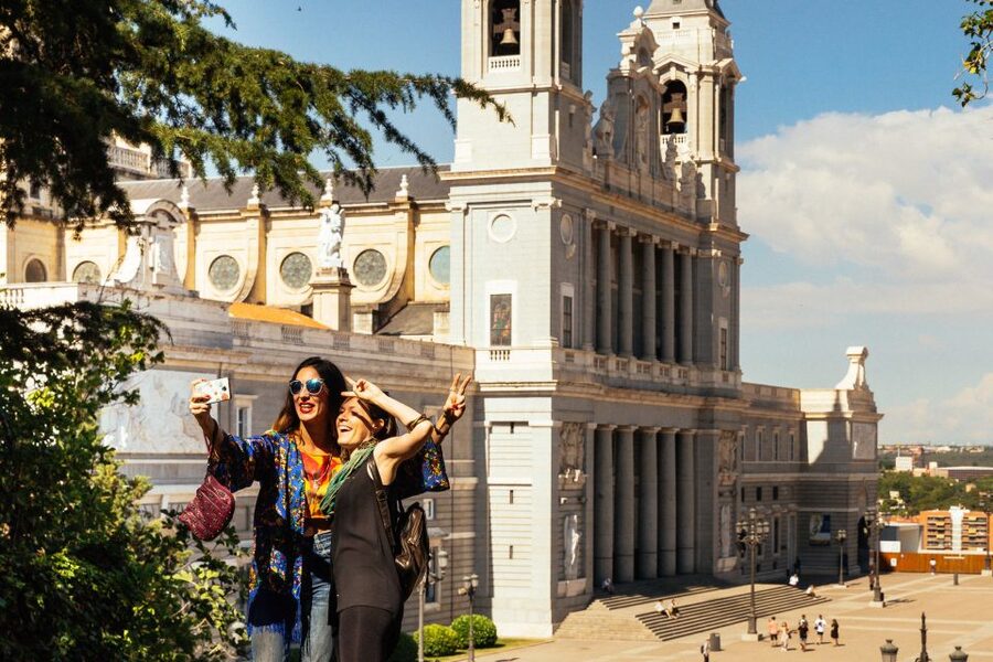 Madrid: Private Tour w/ Locals – Highlights and Hidden Gems - Key points at a glance