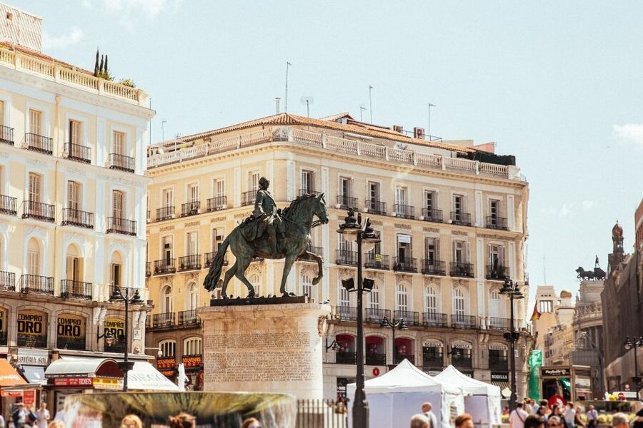 Madrid: Private Tour w/ Locals – Highlights and Hidden Gems - Starting at Plaza de Isabel II beside the Opera metro
