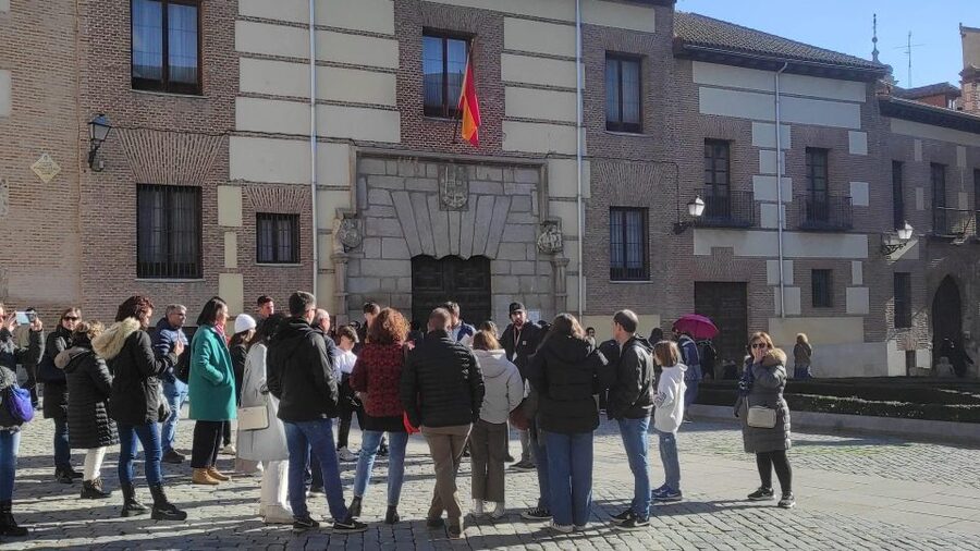Madrid: Private Walking tour 2,5 hours or 5 hours - Almudena Cathedral and the Royal Palace