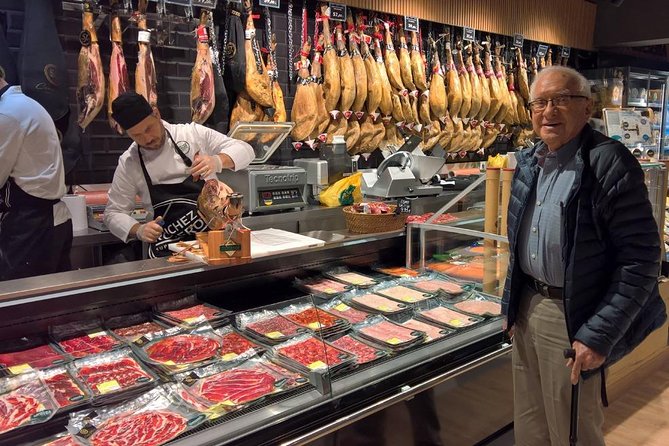 Madrid Private Walking Tour through glamorous capital of Spain - What makes the guide praise important