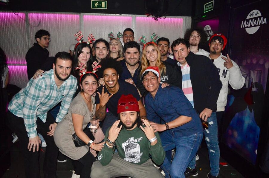 Madrid: PUBCRAWL Ruta de Bares y Fiesta por Madrid - Finishing at a nightclub with entry included