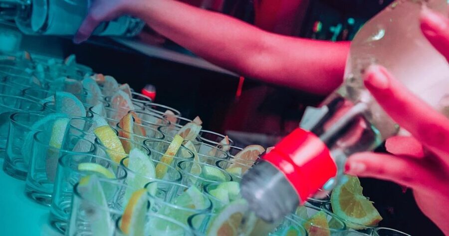 Madrid: PUBCRAWL Ruta de Bares y Fiesta por Madrid - What the $17 price really covers