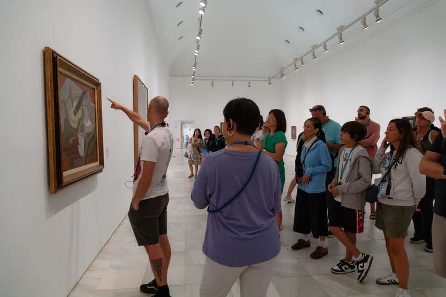 Madrid: Reina Sofía Guided Tour with Skip-the-Line Tickets - The first 90 minutes inside the museum