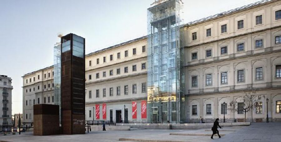 Madrid: Reina Sofía Museum Guided Tour - A former hospital with an unusual museum setting