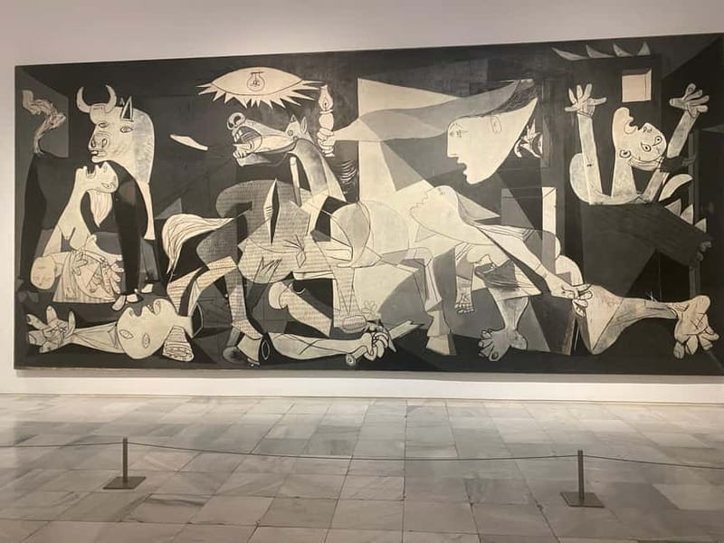 Madrid: Reina Sofía Museum Guided Tour, Small Group - Entering the Reina Sofía without the ticket-line wait