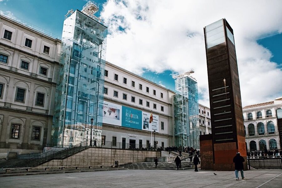 Madrid: Reina Sofia Museum Skip-the-Line Guided Museum Tour - Why the Reina Sofia makes a good guided museum stop