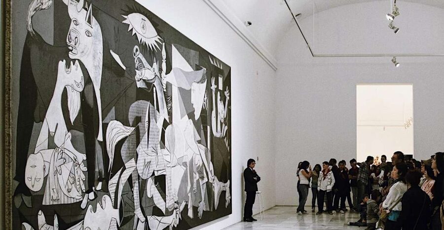 Madrid: Reina Sofia Museum Skip-the-Line Guided Museum Tour - Entering the museum without the ticket-line wait