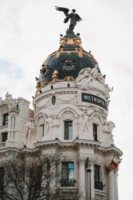 Madrid Retro Tour 120 min, old town, modern Madrid + surprise destination - A Ford T gives Madrid a different first look