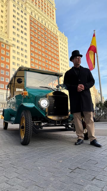 Madrid Retro Tour 120 min, old town, modern Madrid + surprise destination - Cibeles, the Bank of Spain, and modern Madrid