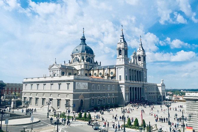 Madrid Royal Palace and Prado Museum Private Tour with Transfers - Seeing the Prado Museum without getting overwhelmed