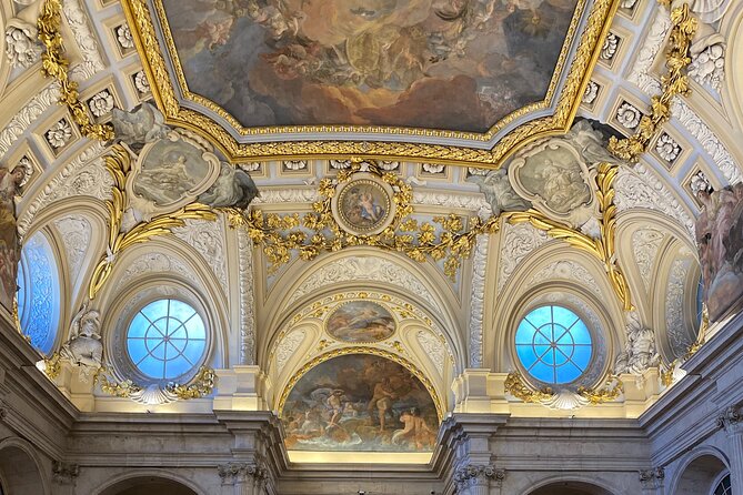 MADRID: Royal Palace and Prado Museum with transportation included - Two Madrid icons in one carefully timed visit