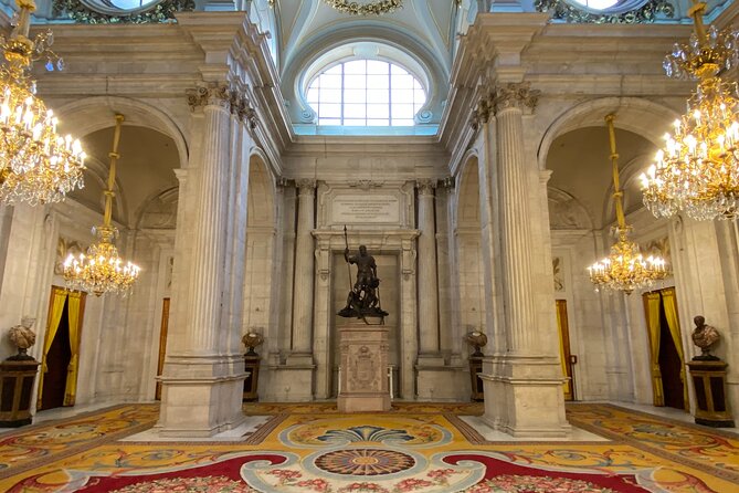 MADRID: Royal Palace and Prado Museum with transportation included - Timing, group size, and access