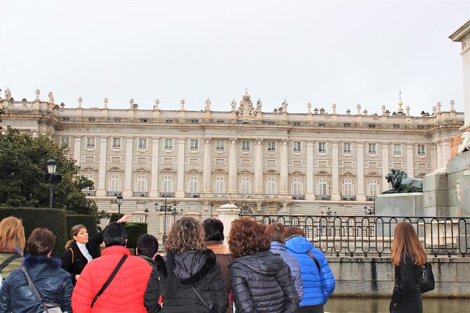 Madrid: Royal Palace Expert Guided Tour with Optional Tapas - Inside the palace: grand rooms and royal stories