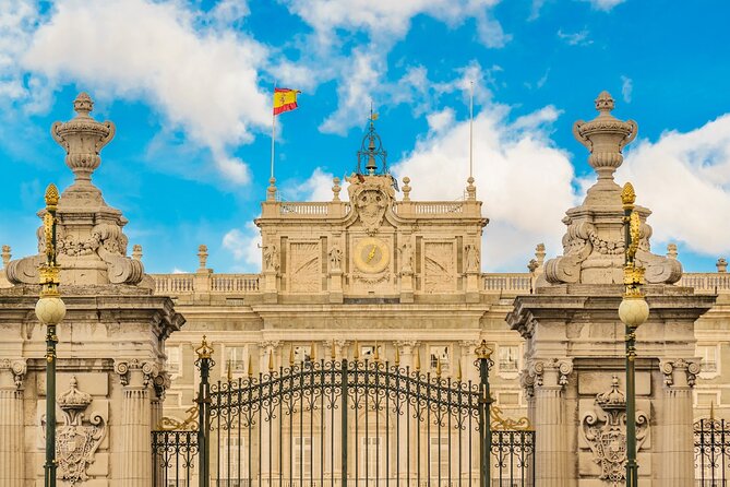 Madrid: Royal Palace Expert Guided Tour with Optional Tapas - The optional Royal Collections Gallery