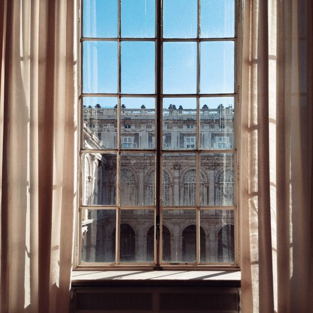 Madrid: Royal Palace Guided Shared Group Tour - Key points to know before you book