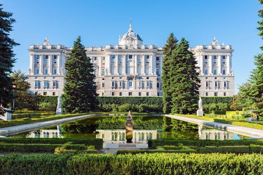 Madrid: Royal Palace Guided Tour with Entry Ticket - Starting at Calle de la Independencia 2