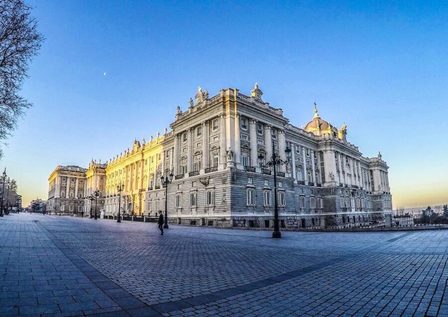 Madrid Royal Palace & Prado Museum + hotel pick-up & tickets - Who will get the most from this tour?