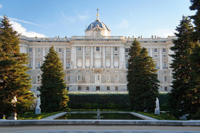 Madrid Royal Palace Private Tour with Skip-the-line Ticket - Key points to know before booking