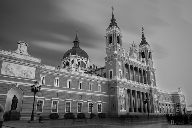 Madrid’s History, Bites & Sips – An Intimate Tour Since 2018 - Plaza de la Cruz Verde and the Spanish Inquisition
