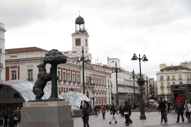 Madrid's Royal Palace & Prado Museum Private Walking Tour - The walk toward the Prado Museum