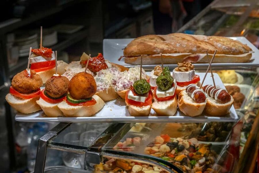Madrid’s Walking Tour: A Food Tasting Journey - Plaza Mayor and the final stretch