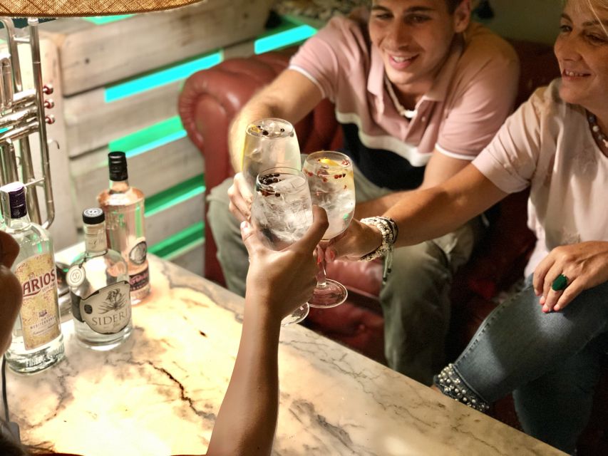 Madrid: San Miguel view Gin and Tonic Workshop with Tapas - What the Spanish gin lesson adds