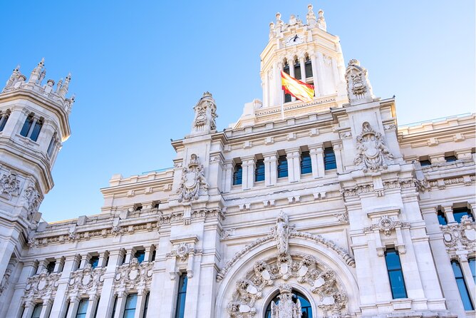 Madrid Scavenger Hunt and Sights Self-Guided Tour - Retiro Park gives you room to slow down