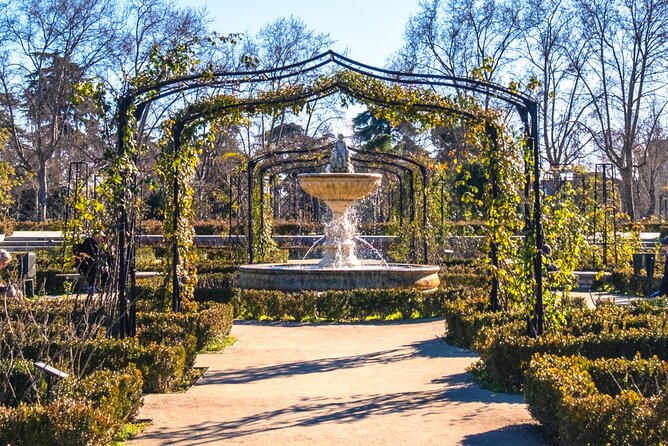 Madrid Scavenger Hunt and Sights Self-Guided Tour - Palacio de Cristal is the visual payoff