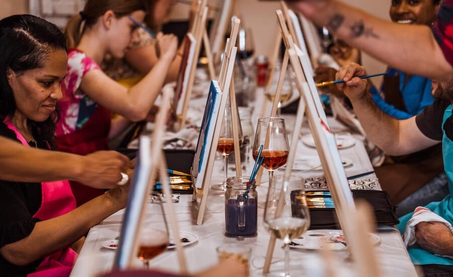 Madrid: Sip&Paint Workshop - Is $47 a fair price?