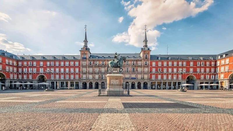 Madrid: Small-group historical walking tour - A smart first look at Madrid’s historic center