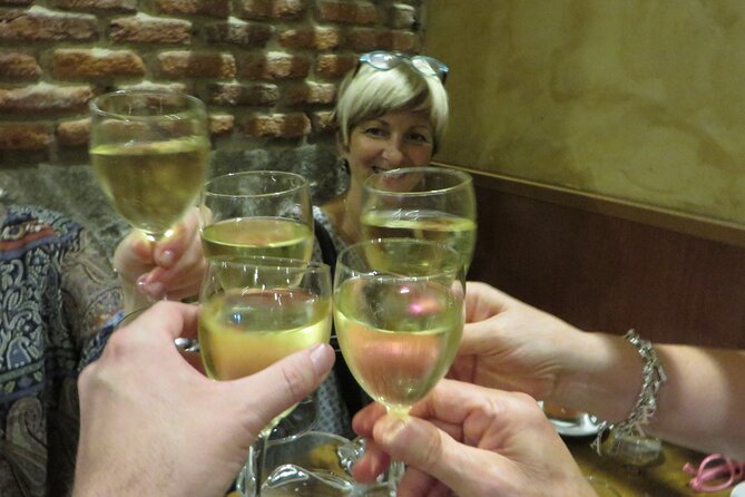 Madrid Small Group Tapas Tour at 4 Venues -Lunch or Dinner - First plates, wine, and the rhythm of tapas