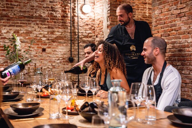 Madrid Spanish Omelet Cooking Class and Bottomless Wine brunch - Wine, cava, and a communal Madrid lunch
