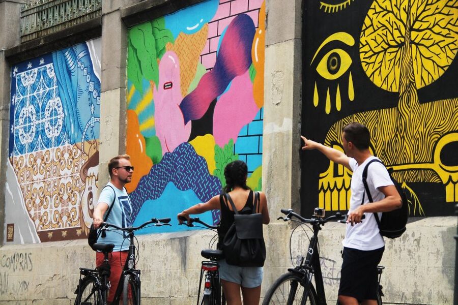 Madrid: Street Art Bike Tour - Meeting at Montera 32
