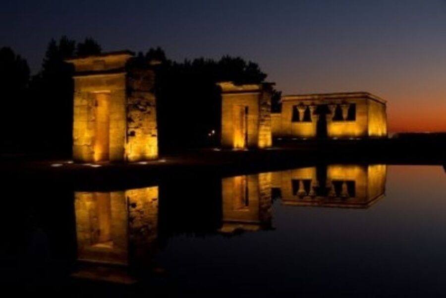 Madrid: Sunset and Night Lights eBike Tour - From Calle Santiago to Plaza Mayor