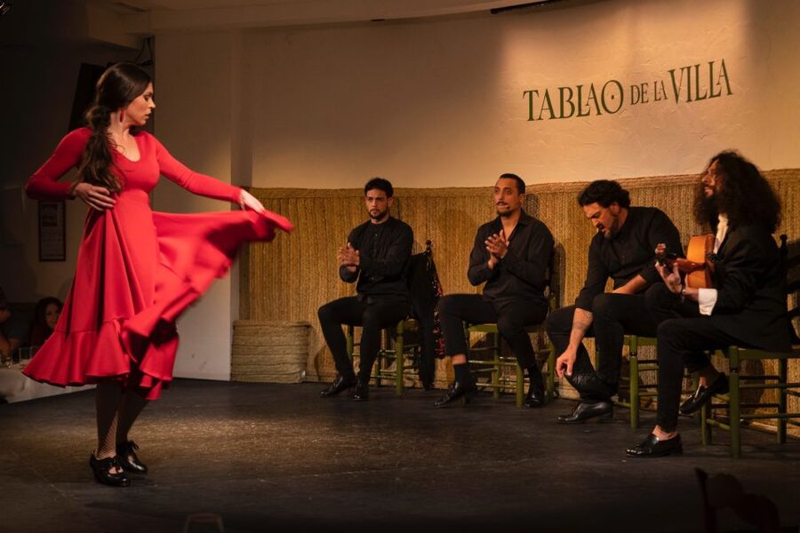 Madrid: Tablao de La Villa Flamenco Show - The drink, dining options, and Spanish food